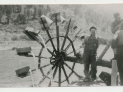 the water wheel Bateman Ed Dad and Emil Nelson Dads water wheelat home in river bottom 1937